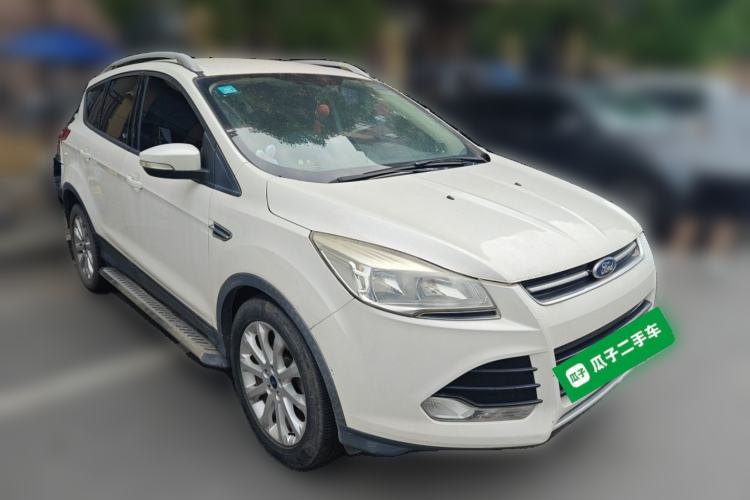 Used Ford Kuga 2015 1.5L GTDi Two-Wheel-Drive Comfort Model Front Right 45 Deg