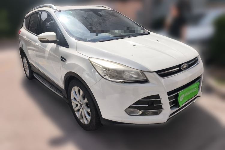 Used Ford Kuga 2015 1.5L GTDi Two-Wheel Drive Fashion Edition Front Right 45 Deg