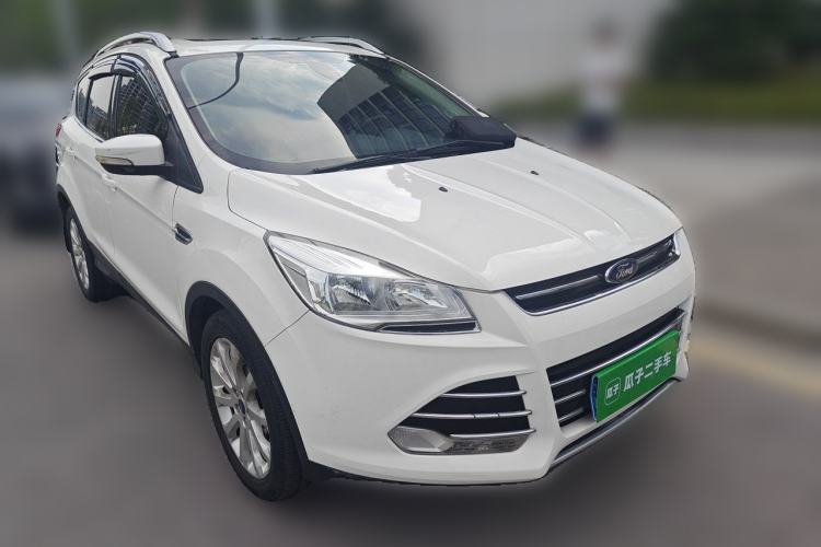 Used Ford Kuga 2015 1.5L GTDi Two-Wheel Drive Fashion Edition Front Right 45 Deg