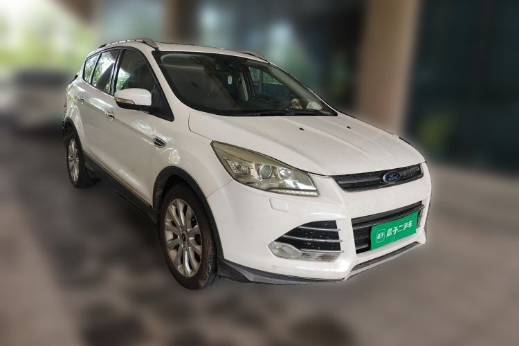 Used Ford Kuga 2015 2.0L GTDi Four-Wheel Drive Prestige Model Front Right 45 Deg