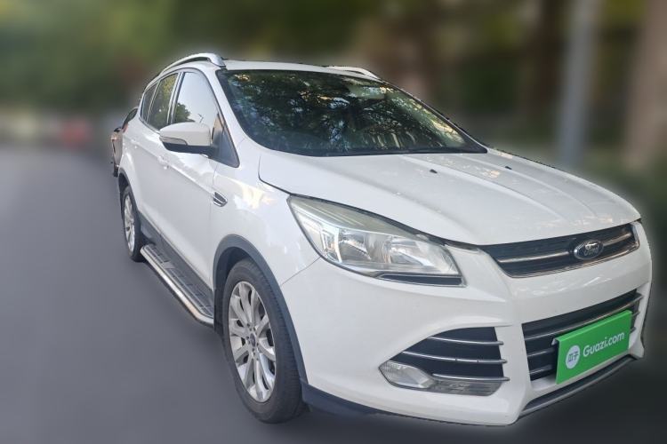 Used Ford Kuga 2015 1.5L GTDi Two-Wheel Drive Fashion Edition Front Right 45 Deg