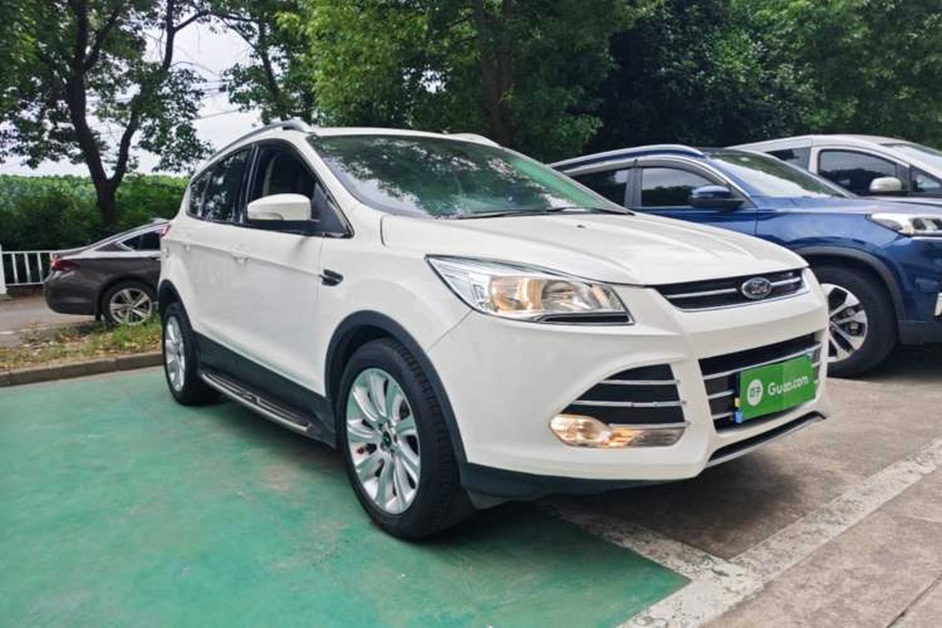 Used Ford Kuga 2015 1.5L GTDi Two-Wheel Drive Fashion Edition Front Right 45 Deg