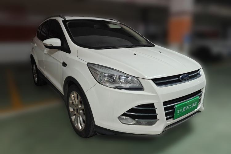 Used Ford Kuga 2015 1.5L GTDi Two-Wheel Drive Fashion Edition Front Right 45 Deg