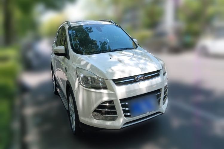 Used Ford Kuga 2015 1.5L GTDi Two-Wheel Drive Fashion Edition Front Right 45 Deg