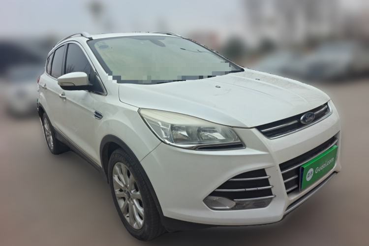 Used Ford Kuga 2015 1.5L GTDi Four-Wheel-Drive Elite Model Front Right 45 Deg