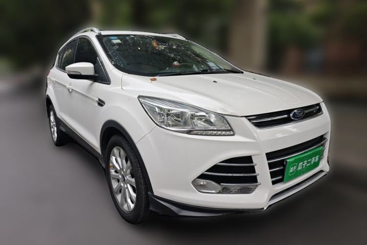 Used Ford Kuga 2015 1.5L GTDi Two-Wheel Drive Fashion Edition Front Right 45 Deg