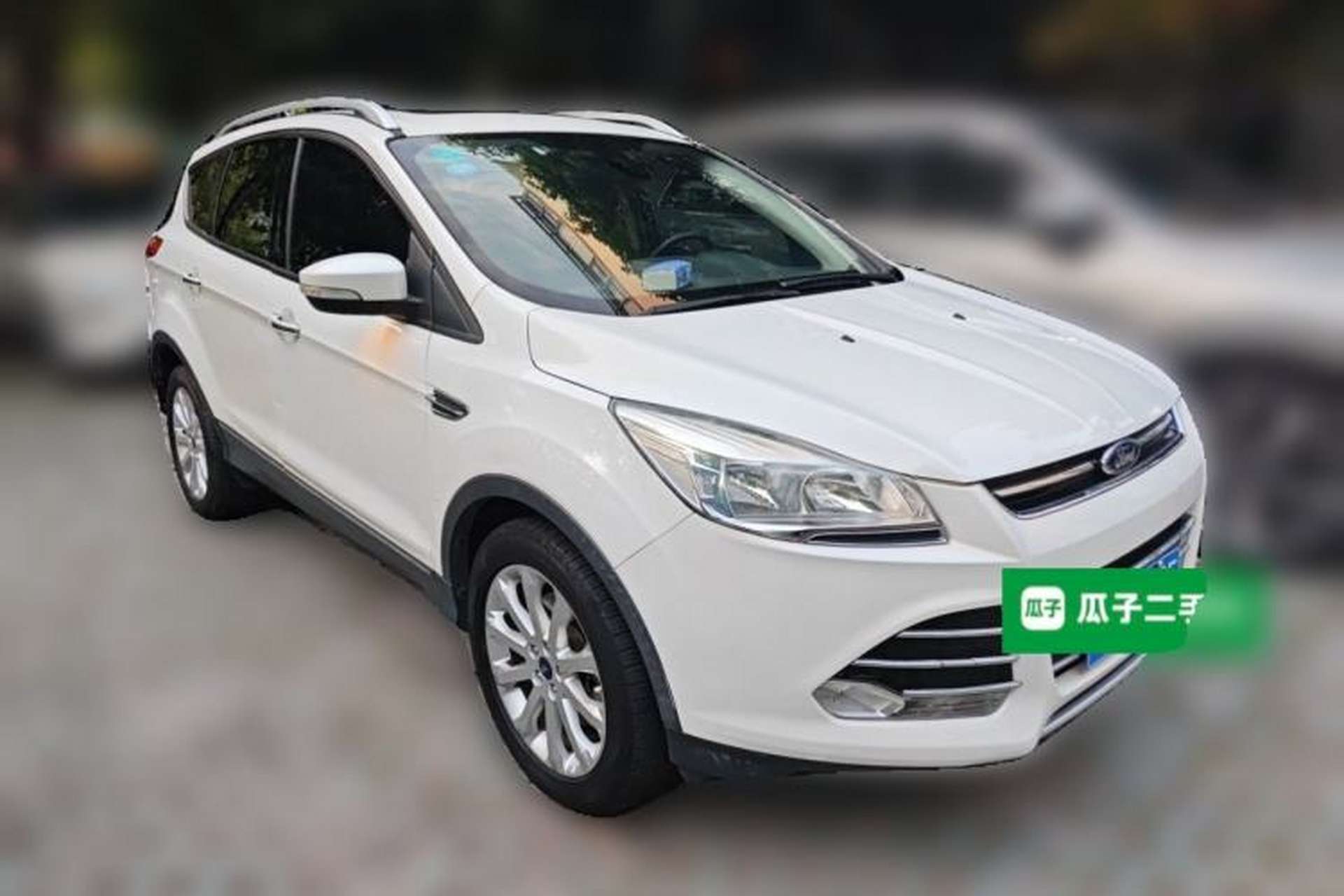 Used Ford Kuga 2015 1.5L GTDi Four-Wheel-Drive Elite Model Front Right 45 Deg
