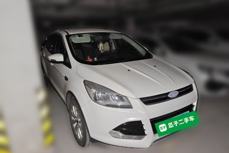 Used Ford Kuga 2015 1.5L GTDi Two-Wheel-Drive Comfort Model Front Right 45 Deg