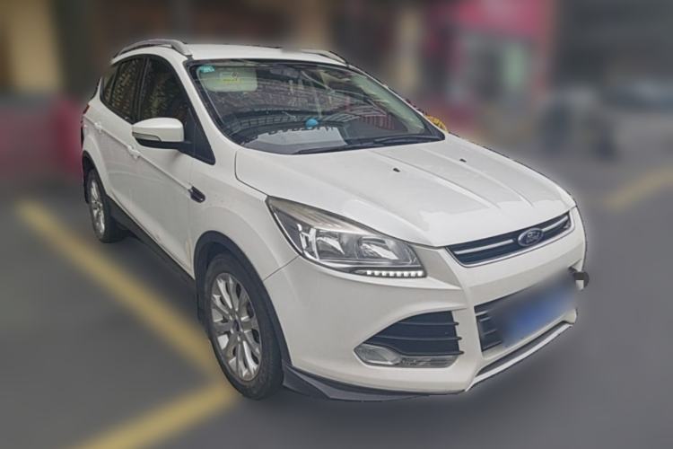 Used Ford Kuga 2015 1.5L GTDi Two-Wheel-Drive Comfort Model Front Right 45 Deg