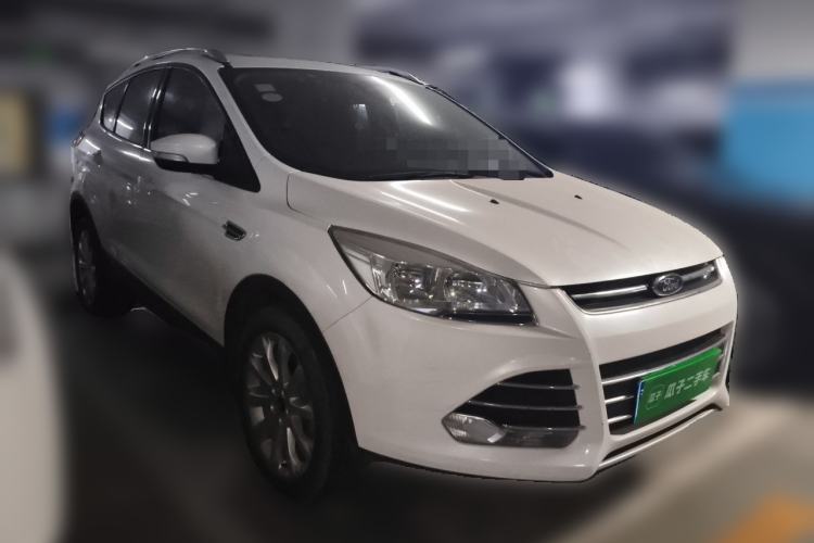 Used Ford Kuga 2015 1.5L GTDi Two-Wheel Drive Fashion Edition Front Right 45 Deg