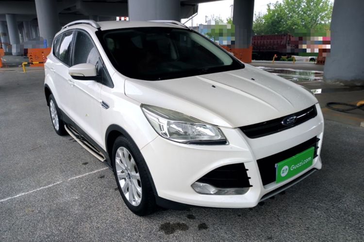 Used Ford Kuga 2015 1.5L GTDi Two-Wheel-Drive Comfort Model Front Right 45 Deg