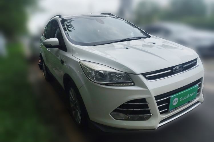 Used Ford Kuga 2015 1.5L GTDi Two-Wheel Drive Fashion Edition Front Right 45 Deg