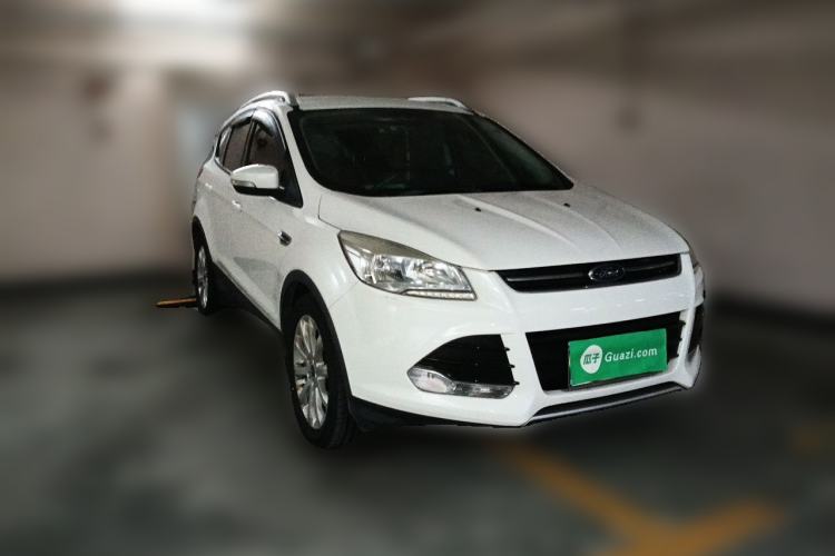 Used Ford Kuga 2015 1.5L GTDi Two-Wheel-Drive Comfort Model Front Right 45 Deg