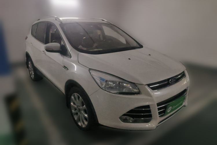 Used Ford Kuga 2015 1.5L GTDi Two-Wheel Drive Fashion Edition Front Right 45 Deg