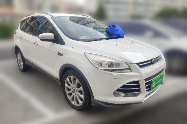 Used Ford Kuga 2015 2.0L GTDi Four-Wheel-Drive Sport Model Front Right 45 Deg