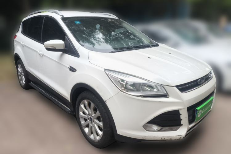 Used Ford Kuga 2015 1.5L GTDi Two-Wheel-Drive Comfort Model Front Right 45 Deg