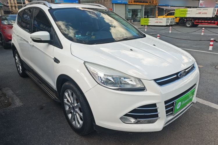 Used Ford Kuga 2015 1.5L GTDi Two-Wheel Drive Fashion Edition Front Right 45 Deg