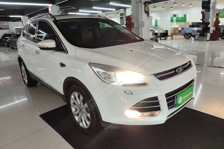 Used Ford Kuga 2015 2.0L GTDi Four-Wheel Drive Prestige Model Front Right 45 Deg