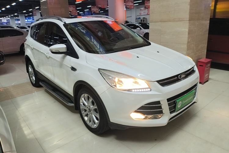 Used Ford Kuga 2015 1.5L GTDi Two-Wheel Drive Fashion Edition Front Right 45 Deg
