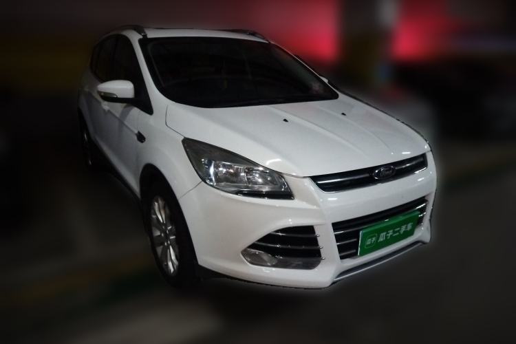 Used Ford Kuga 2015 1.5L GTDi Two-Wheel Drive Fashion Edition Front Right 45 Deg