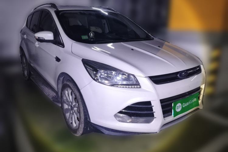 Used Ford Kuga 2015 1.5L GTDi Two-Wheel Drive Fashion Edition Front Right 45 Deg