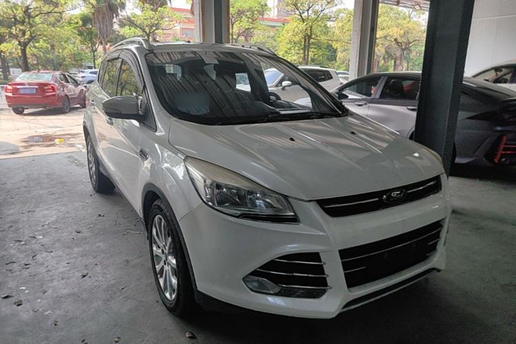 Used Ford Kuga 2015 1.5L GTDi Two-Wheel Drive Fashion Edition Front Right 45 Deg