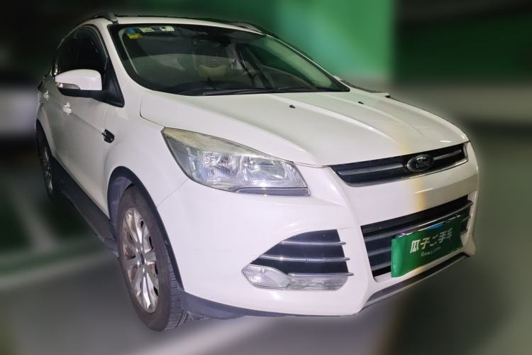 Used Ford Kuga 2015 1.5L GTDi Two-Wheel Drive Fashion Edition Front Right 45 Deg