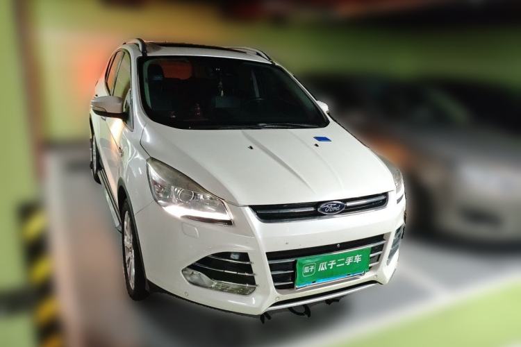 Used Ford Kuga 2015 2.0L GTDi Four-Wheel Drive Prestige Model Front Right 45 Deg