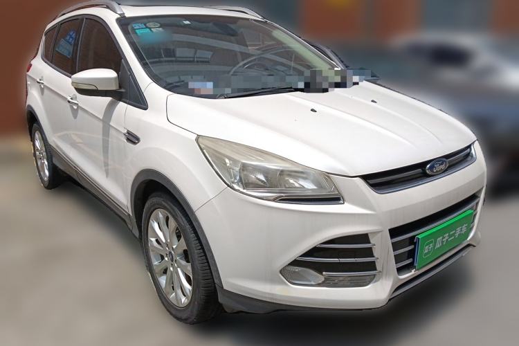 Used Ford Kuga 2015 2.0L GTDi Four-Wheel Drive Elite Model Front Right 45 Deg