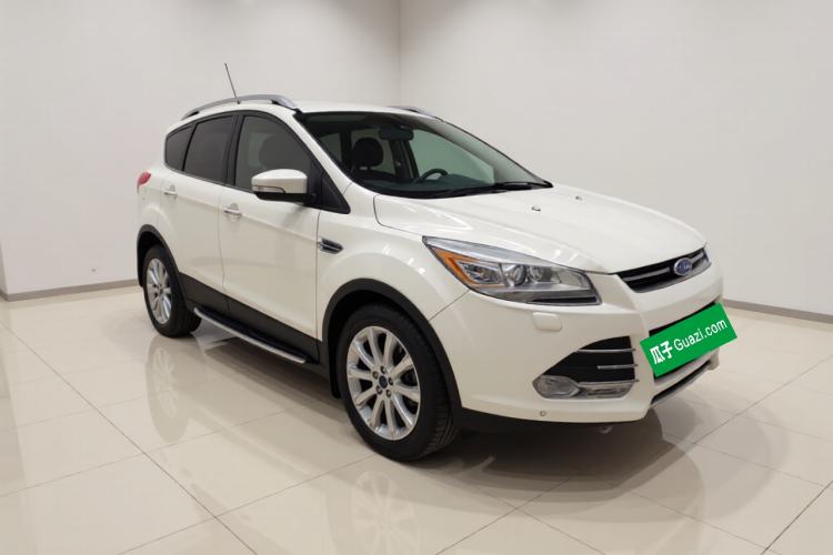 Used Ford Kuga 2015 2.0L GTDi Four-Wheel Drive Prestige Model Front Right 45 Deg