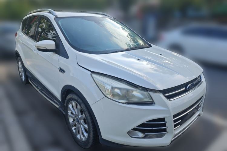 Used Ford Kuga 2015 1.5L GTDi Two-Wheel Drive Fashion Edition Front Right 45 Deg