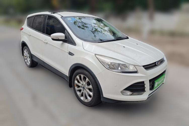 Used Ford Kuga 2015 1.5L GTDi Two-Wheel-Drive Comfort Model Front Right 45 Deg