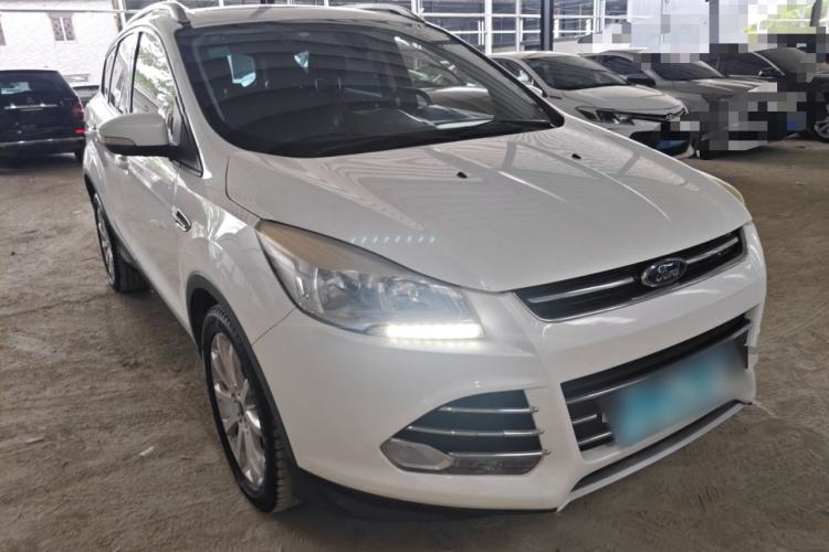 Used Ford Kuga 2015 1.5L GTDi Two-Wheel Drive Fashion Edition Front Right 45 Deg