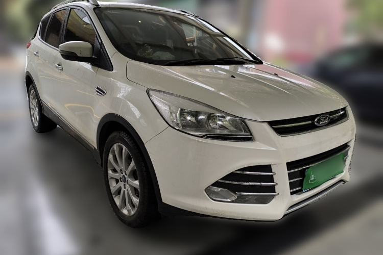 Used Ford Kuga 2015 1.5L GTDi Four-Wheel-Drive Elite Model Front Right 45 Deg
