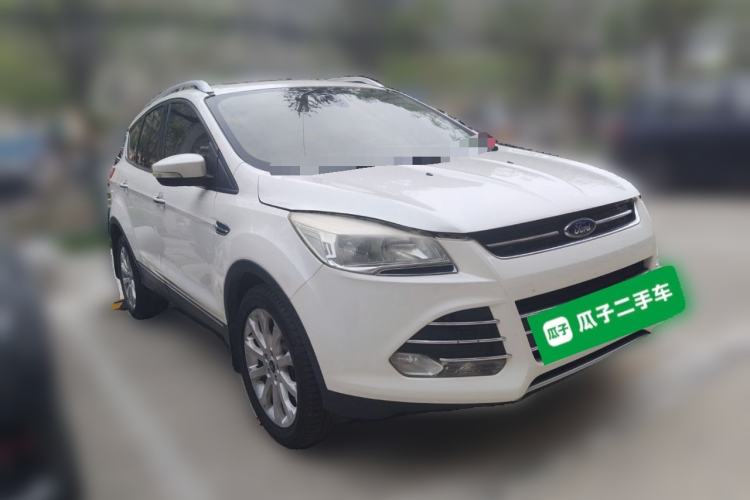Used Ford Kuga 2015 1.5L GTDi Four-Wheel-Drive Elite Model Front Right 45 Deg