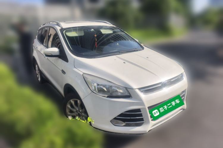 Used Ford Kuga 2015 2.0L GTDi Four-Wheel Drive Elite Model Front Right 45 Deg