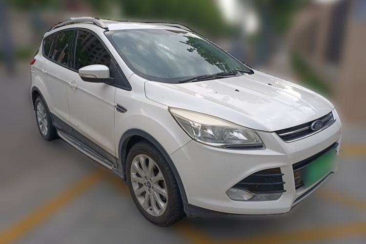 Used Ford Kuga 2015 1.5L GTDi Two-Wheel-Drive Comfort Model Front Right 45 Deg