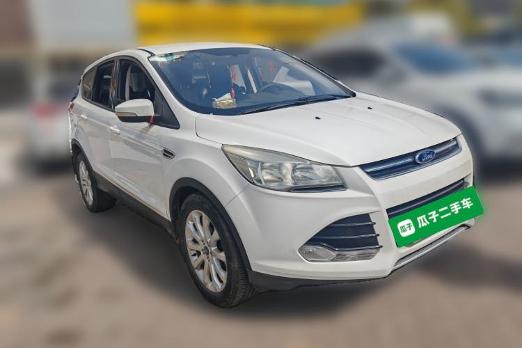 Used Ford Kuga 2015 1.5L GTDi Two-Wheel-Drive Comfort Model Front Right 45 Deg