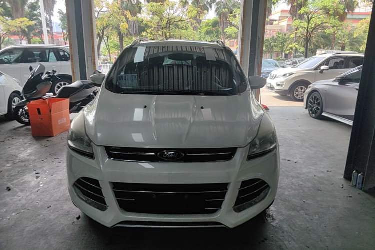 Used Ford Kuga 2015 1.5L GTDi Two-Wheel Drive Fashion Edition Front