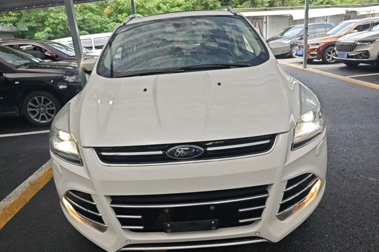 Used Ford Kuga 2015 2.0L GTDi Four-Wheel-Drive Sport Model Front