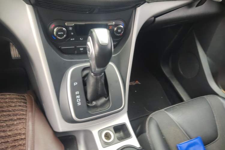 Used Ford Kuga 2015 1.5L GTDi Two-Wheel Drive Fashion Edition Gear Lever