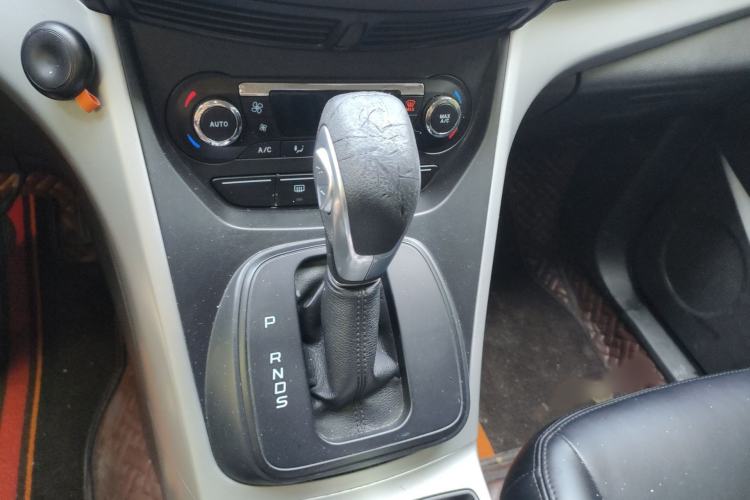Used Ford Kuga 2015 1.5L GTDi Two-Wheel-Drive Comfort Model Gear Lever
