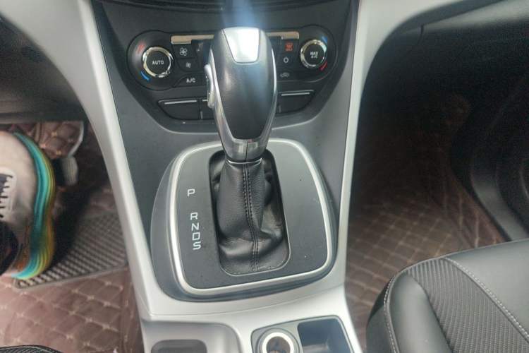 Used Ford Kuga 2015 1.5L GTDi Two-Wheel Drive Fashion Edition Gear Lever