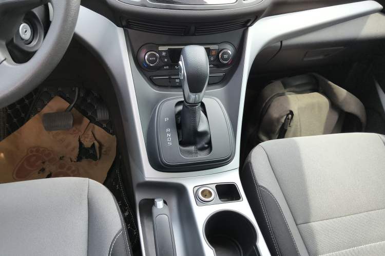 Used Ford Kuga 2015 1.5L GTDi Two-Wheel-Drive Comfort Model Gear Lever