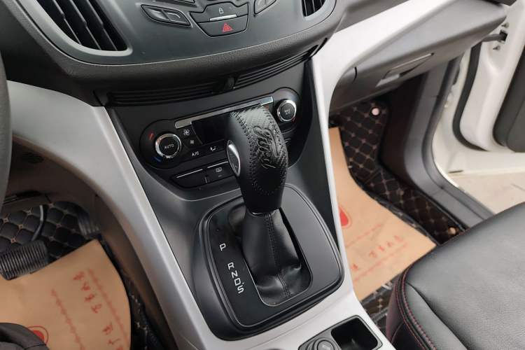 Used Ford Kuga 2015 1.5L GTDi Two-Wheel-Drive Comfort Model Gear Lever