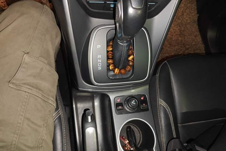 Used Ford Kuga 2015 1.5L GTDi Four-Wheel-Drive Elite Model Gear Lever