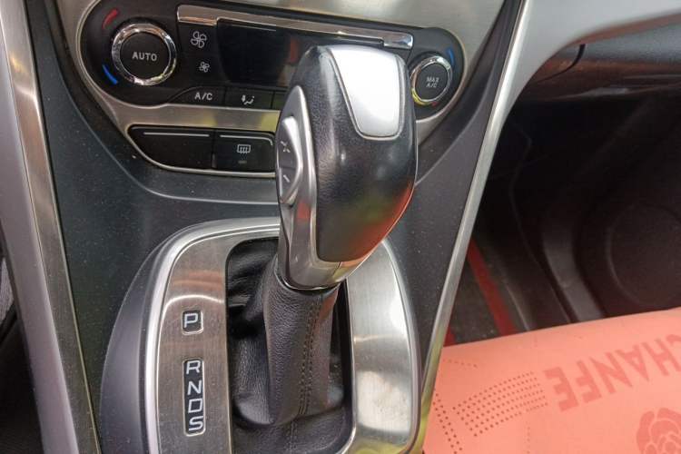 Used Ford Kuga 2015 1.5L GTDi Two-Wheel Drive Fashion Edition Gear Lever