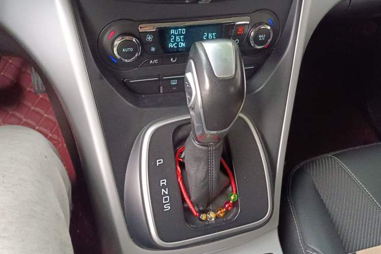 Used Ford Kuga 2015 1.5L GTDi Two-Wheel Drive Fashion Edition Gear Lever