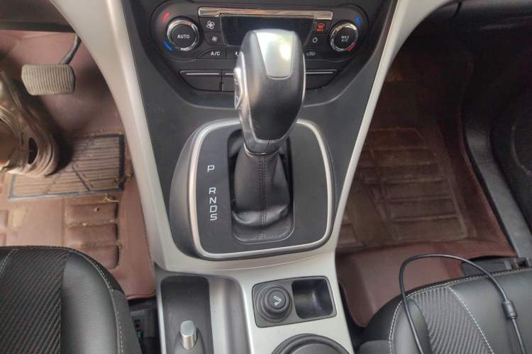 Used Ford Kuga 2015 1.5L GTDi Two-Wheel Drive Fashion Edition Gear Lever