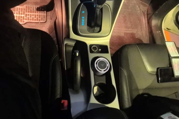 Used Ford Kuga 2015 1.5L GTDi Two-Wheel Drive Fashion Edition Gear Lever